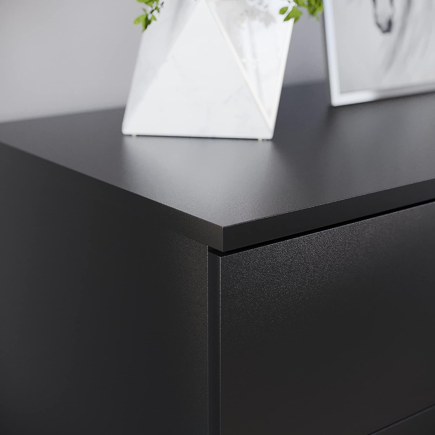 Vida Designs Black Chest of Drawers, 5 Drawer With Metal Handles and Runners, Unique Anti-Bowing Drawer Support, Riano Bedroom Furniture