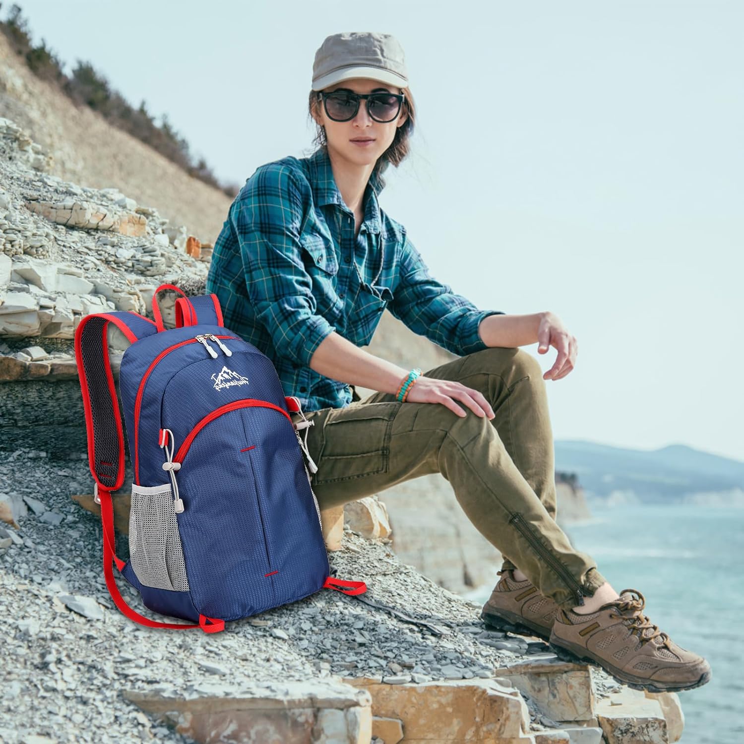 Ultra Lightweight Foldable Backpack, 20L Hiking Backpack Water Resistant Rucksack, Durable Packable Backpack for Men Women, for Outdoor Sport Travelling Walking Hiking Camping Biking